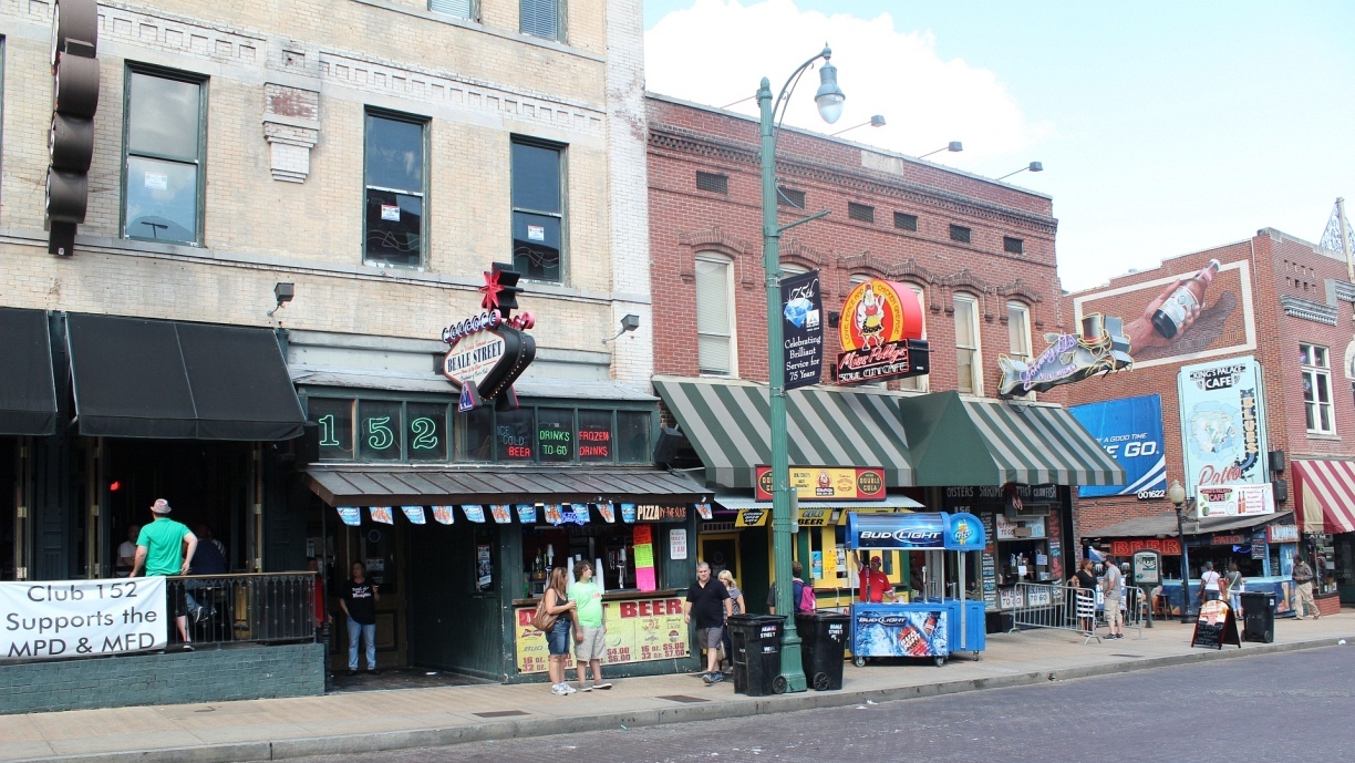 Click to Enlarge-Esc to Close EventPhotos/Route66/Memphis-3574b.JPG
